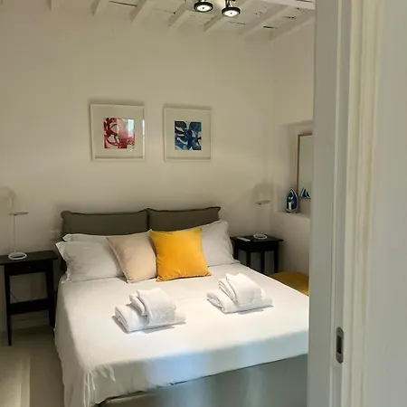 New Ground Floor And Patio Apartmán *