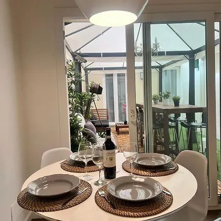 New Ground Floor And Patio * Florencie