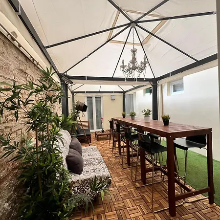 New Ground Floor And Patio Apartmán Florencie